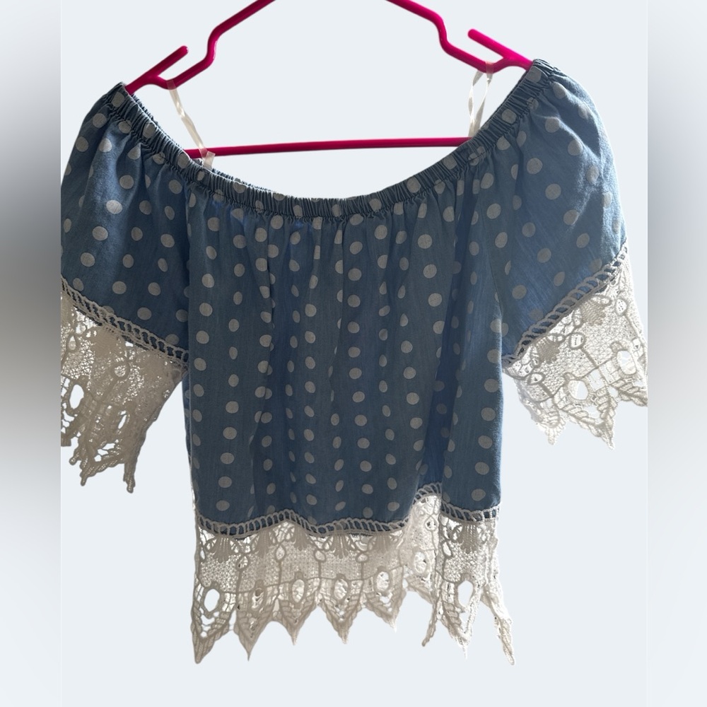 Polka Dot Off-Shoulder Top‎ with Lace Trim by Helium London size L